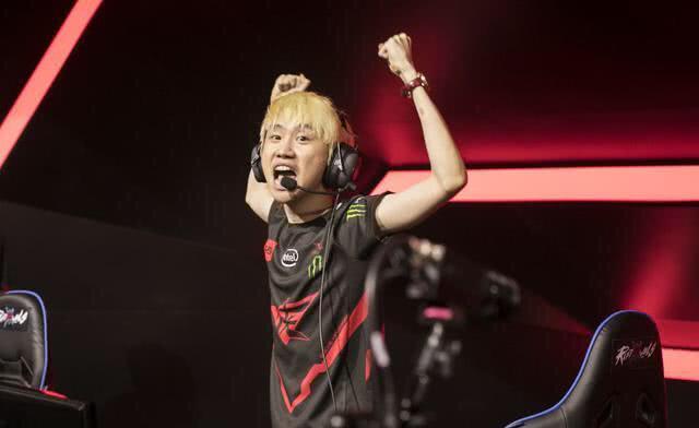 出手果断 出手果断