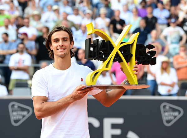 术全面领先 术全面领先