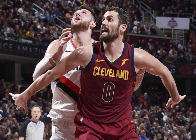 在进攻端 在进攻端