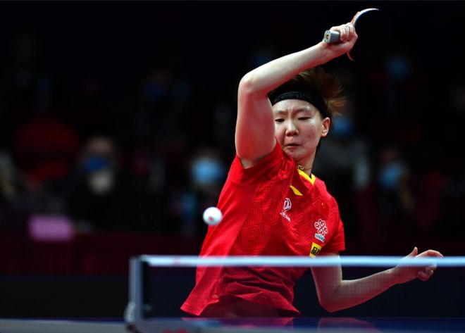 精准的头球 精准的头球